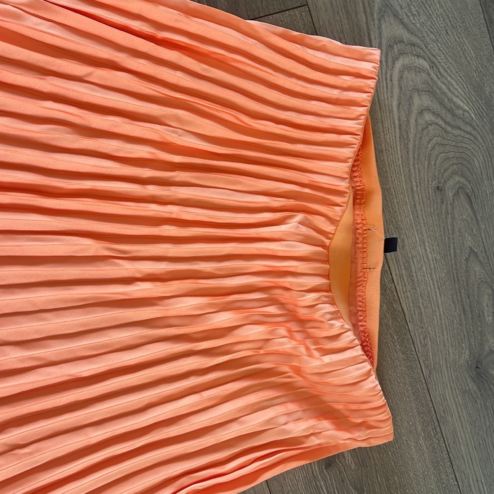 J. Crew Coral Pleated A-Line Skirt - Picture 3 of 3